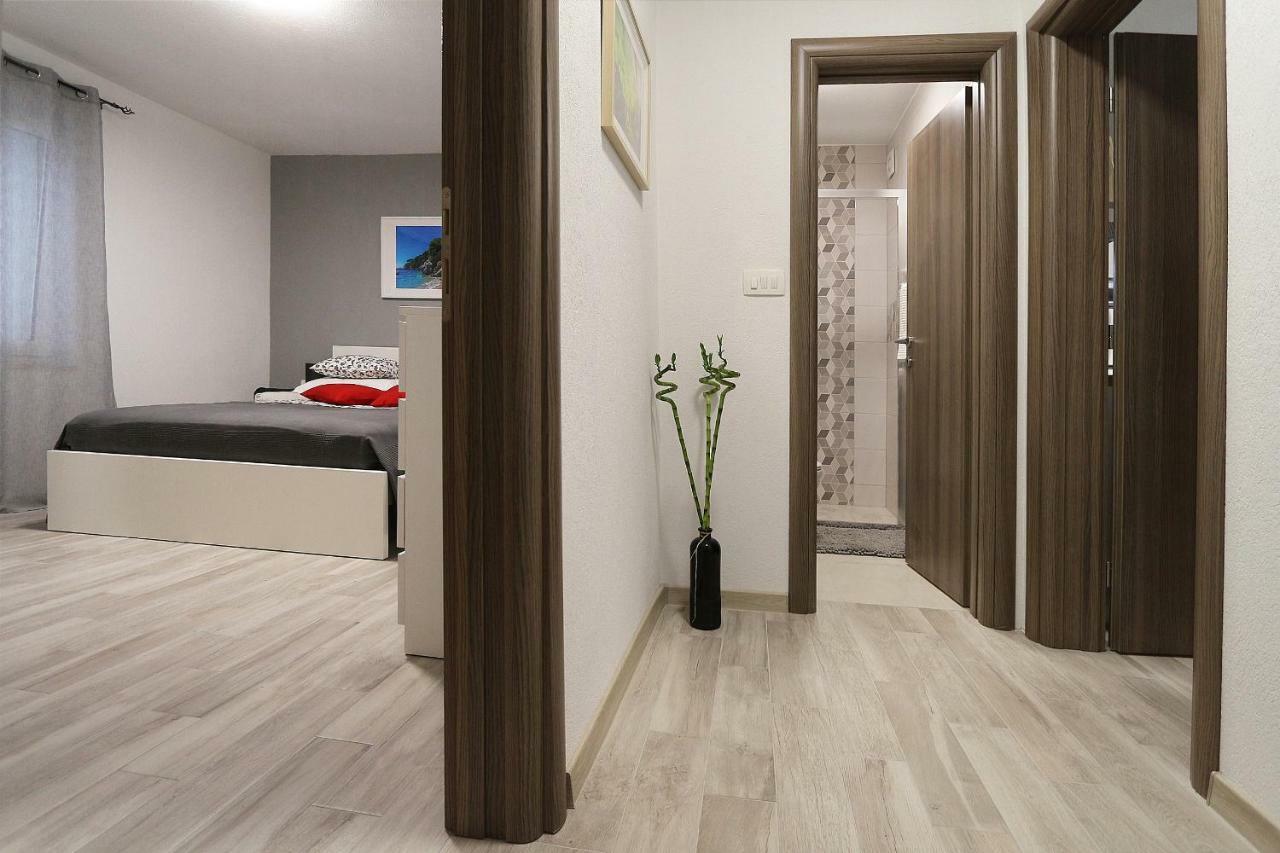 Modern Apartments Iva Макарська Екстер'єр фото