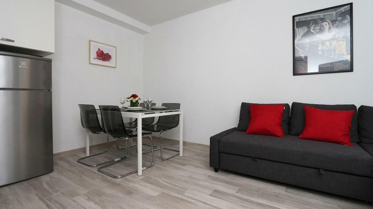 Modern Apartments Iva Макарська Екстер'єр фото