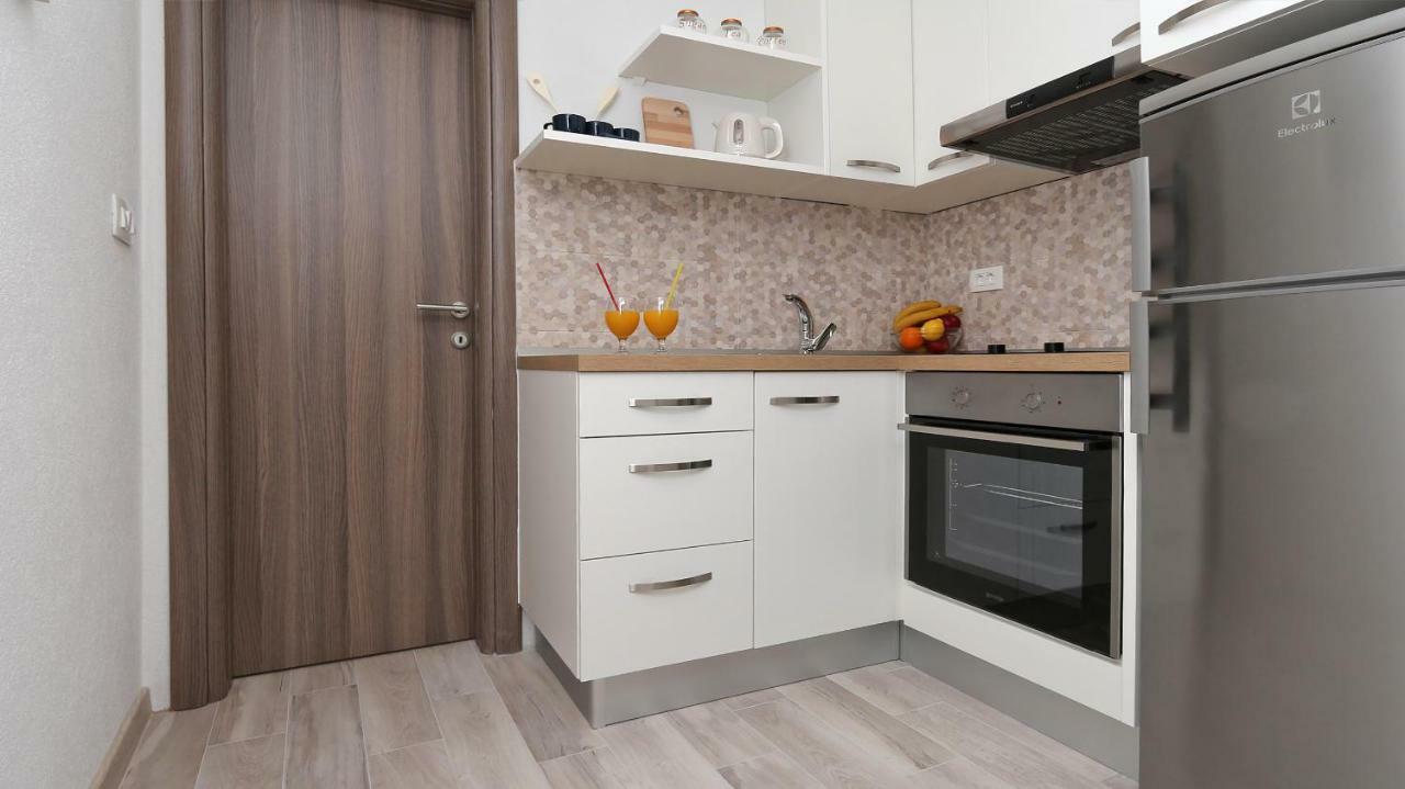 Modern Apartments Iva Макарська Екстер'єр фото