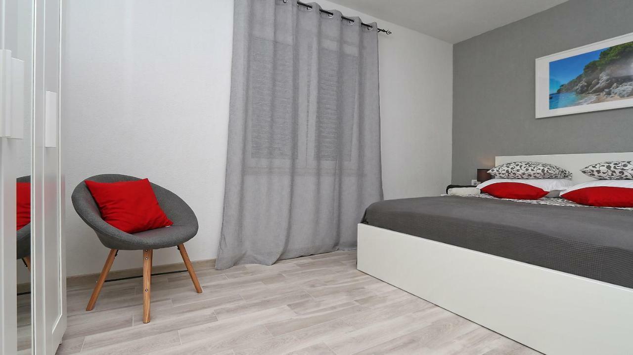 Modern Apartments Iva Макарська Екстер'єр фото