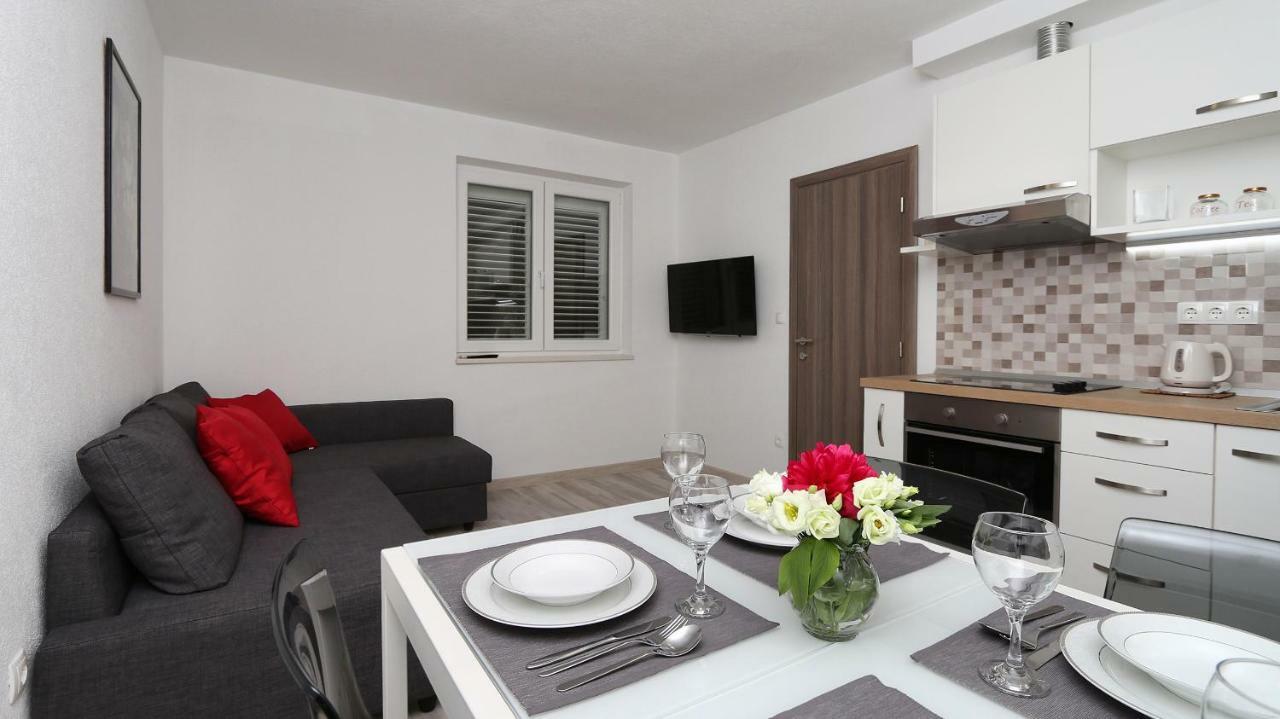 Modern Apartments Iva Макарська Екстер'єр фото